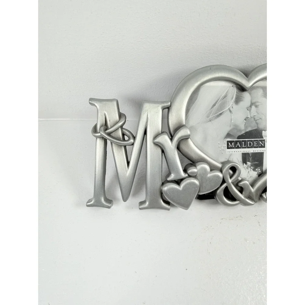Silver WEDDING PICTURE FRAME MR & MRS metal Mantle Desk Shelf 8